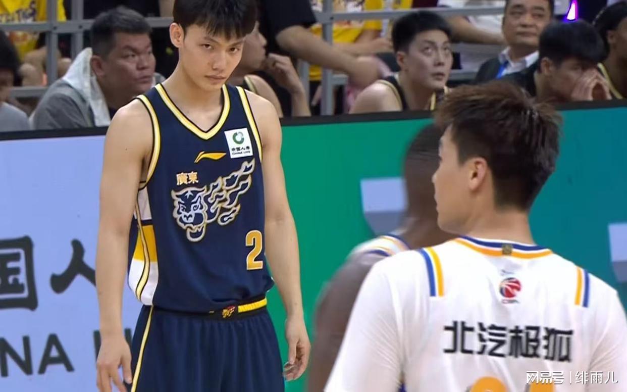九游娱乐登录入口-恭喜杜锋！广东队迎来补强内线机会，男篮强力中锋被放弃了！